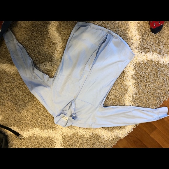 Button down - Picture 1 of 2